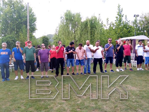 Piknik Organizasyonları Organizsyonun tüm aşamalarını profesyonel ekiplerimize gönül rahatlığıyla teslim edebilirsiniz. Misafirlerinizi şehrin çeşitli bölgelerinden alındığı ve etkinlik alanına götürüldüğü servis hizmetinden konser ve müzik yayınlarına, barbekü ve mangal gibi enfes ziyafetlerden popcorn, pamuk şeker ve sandviç gibi piknik atıştırmalarıyla karnaval havasında catering hizmetlerine doğa içinde muazzam bir piknik atmosferini sizlere sunuyoruz. .  Piknik Aktivitelerimiz Servis ve Transfer Hizmetleri  Süssleme   Sahne Hizmetleri  Konser, DJ Hizmeti ve Ses Sistemi  Karnaval Yiyecekler; Pamuk Şekeri, Popcorn  Barbekü ve Mangal Servisi  Catering Hizmetleri  Piknik Masaları ve Ekipmanları  Animasyonlar ve Çeşitli Oyunlar  Şişme Oyun  Palyaço  Sihirbaz Gösterisi